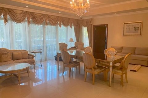 Apartment sa Palm Jumeirah, Dubai, UAE 3 silid-tulugan, 351 sq.m. № 114210 - larawan 8