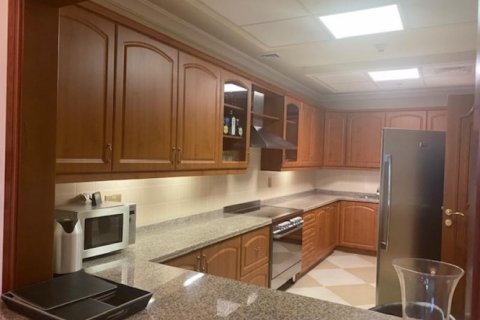Apartment sa Palm Jumeirah, Dubai, UAE 3 silid-tulugan, 351 sq.m. № 114210 - larawan 11