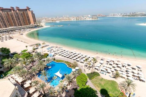 Apartment in Palm Jumeirah, Dubai, UAE 3 bedrooms, 199 sq.m. № 114209