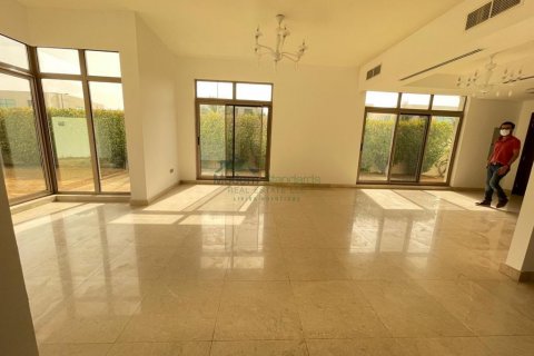 Řadový dům v Meydan Gated Community, Dubai, SAE 4 ložnice, 4500 m² Č.: 297106 - fotografie 6