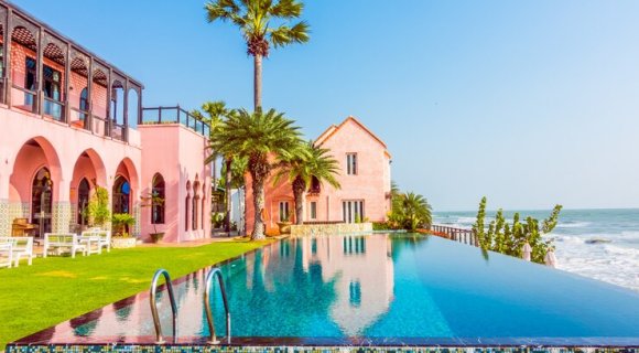 On Tuesday, November 15, 2022, real estate transactions worth more than 1.8 billion dirhams were registered in Dubai