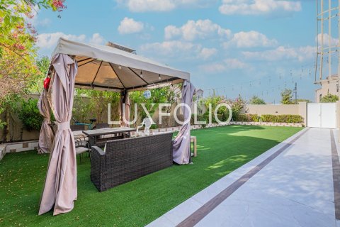 Adosado en venta en Dubai Land, Dubai, EAU 3 dormitorios, 374 m2 № 627771 - foto 5