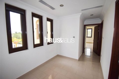 Villa in Arabian Ranches, Dubai, UAE 4 bedrooms, 358 sq.m. № 626185 - photo 11