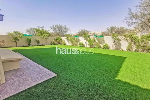 Villa in Arabian Ranches, Dubai, UAE 4 bedrooms, 358 sq.m. № 626185 - photo 2