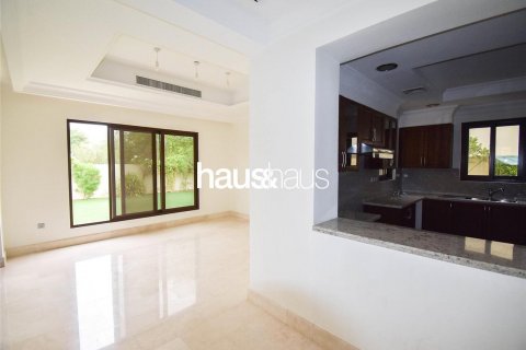 Villa in Arabian Ranches, Dubai, UAE 4 bedrooms, 358 sq.m. № 626185 - photo 12