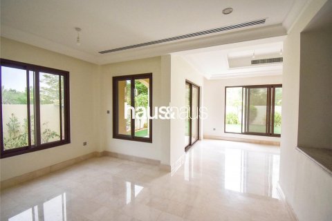 Villa in Arabian Ranches, Dubai, UAE 4 bedrooms, 358 sq.m. № 626185 - photo 4