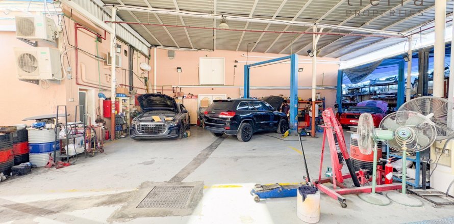 Almacén en Al Quoz, Dubai, EAU 464.5 m² № 569320
