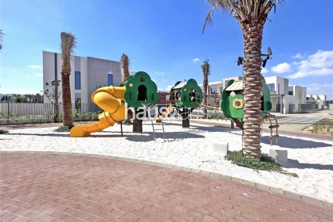 Kamienica na sprzedaż w Arabian Ranches 3, Dubai, ZEA 3 sypialnie, 181 mkw., nr 625867 - zdjęcie 3