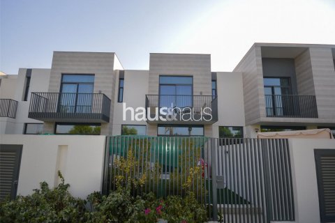 Arabian Ranches 3, Dubai, संयुक्त अरब अमीरात में टाउनहाउस, 3 बेडरूम, 142 वर्ग मीटर, संख्या 625866 - फ़ोटो 2