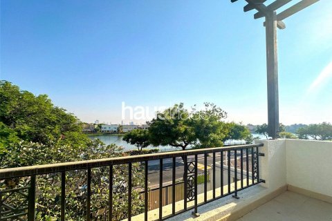 Villa Emirates Hills, Dubaijā, AAE 6 istabas, 860 m2 Nr. 625889
