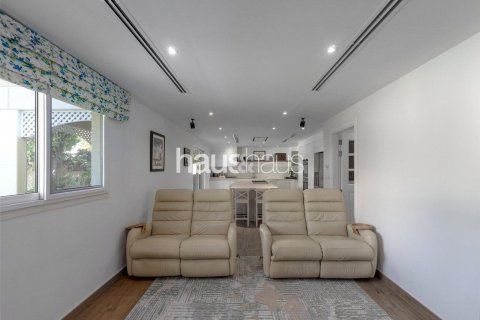 Vila v Meadows, Dubai, SAE 4 ložnice, 373 m² Č.: 626422 - fotografie 16