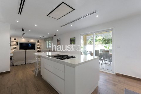 Vila v Meadows, Dubai, SAE 4 ložnice, 373 m² Č.: 626422 - fotografie 26