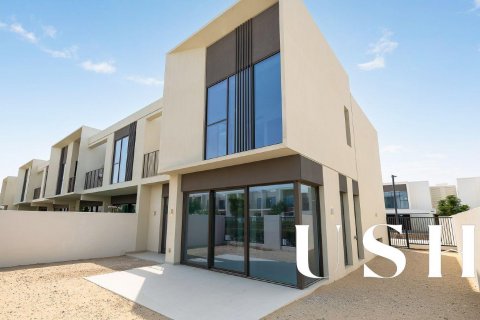 Villa i The Valley, Dubai, Emiratene 4 soverom, 255 kvm nr. 628989
