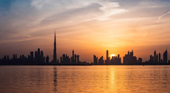 ما هي أفضل المناطق في دبي والتي تحتوي على شقق للبيع بأقل من 800 ألف درهم إماراتي؟