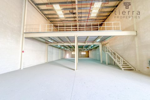 Bodega sa Dubai, UAE 738.6 sq.m. № 569332 - larawan 2