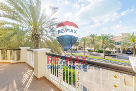 Müüa villa asukohaga Marina Village, Abu Dhabi, AÜE: 5 magamistoaga, 1727.6 m² Nr 447294 - pilt 26