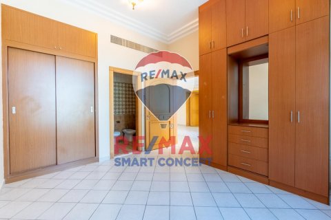 Müüa villa asukohaga Marina Village, Abu Dhabi, AÜE: 5 magamistoaga, 1727.6 m² Nr 447294 - pilt 18