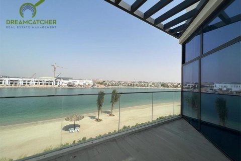 Vila u gradu Mina Al Arab, Ras Al Khaimah, UAE 5 spavaće sobe, 551.3 m2 Br. 588585