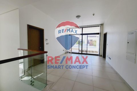 Villa para arrendamento em Yas Island, Abu Dhabi, EAU 5 quartos, 548 m2 № 458010 - foto 7