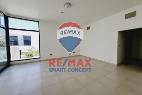 Villa para arrendamento em Yas Island, Abu Dhabi, EAU 5 quartos, 548 m2 № 458010 - foto 20
