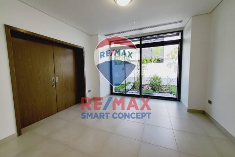 Villa para arrendamento em Yas Island, Abu Dhabi, EAU 5 quartos, 548 m2 № 458010 - foto 14