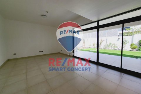 Villa para arrendamento em Yas Island, Abu Dhabi, EAU 5 quartos, 548 m2 № 458010 - foto 15