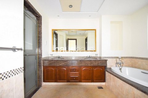 Villa in Arabian Ranches, Dubai, UAE 3 bedrooms, 331 sq.m. № 625406 - photo 12