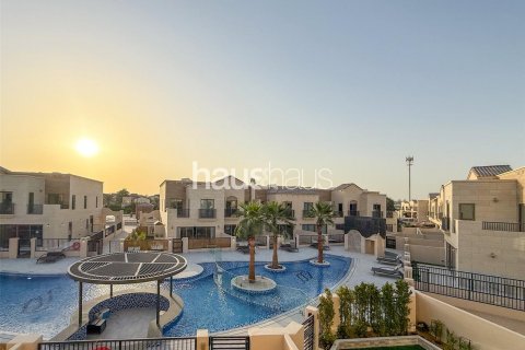 Townhouse i Jumeirah Golf Estates, Dubai, UAE 3 soveværelser, 204 kvm № 626191