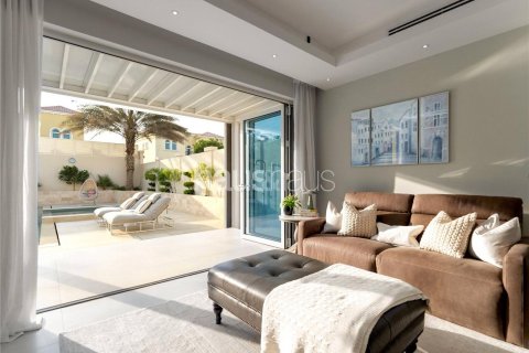 فيلا للبيع في Jumeirah Park، دبي، الإمارات العربية المتحدة 3 غرفة نوم ، 295 متر مربع ، رقم 625163 - صورة 6