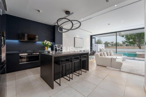 Ridamaja asukohaga Jumeirah Golf Estates, Dubai, AÜE: 4 magamistoaga, 316 m² Nr 625160