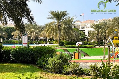 Villa in Al Hamra Village, Ras Al Khaimah, UAE 6 bedrooms, 731.3 sq.m. № 588711