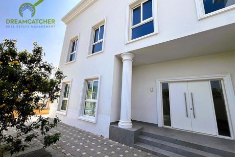 Vila di Al Hamra Village, Ras Al Khaimah, UAE 6 bilik tidur, 731.3 meter persegi № 588711 - foto 16