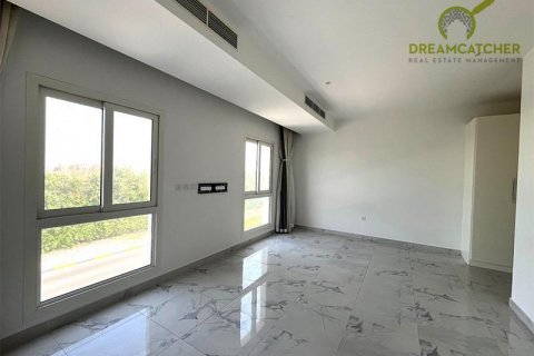 Vila di Al Hamra Village, Ras Al Khaimah, UAE 6 bilik tidur, 731.3 meter persegi № 588711 - foto 3