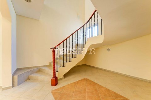 Villa à vendre à Dubai Investment Park, Dubai, EAU 5 chambres, 577 m2 № 625390 - photo 11
