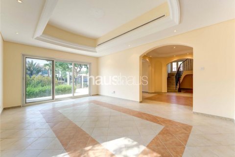 Villa à vendre à Dubai Investment Park, Dubai, EAU 5 chambres, 577 m2 № 625390 - photo 7