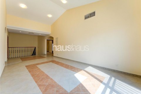 Villa à vendre à Dubai Investment Park, Dubai, EAU 5 chambres, 577 m2 № 625390 - photo 17