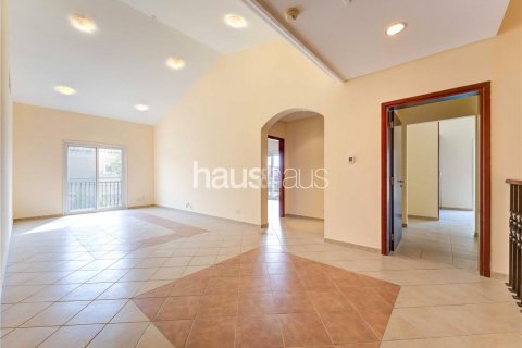 Villa à vendre à Dubai Investment Park, Dubai, EAU 5 chambres, 577 m2 № 625390 - photo 15