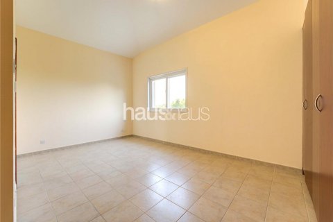 Villa à vendre à Dubai Investment Park, Dubai, EAU 5 chambres, 577 m2 № 625390 - photo 18