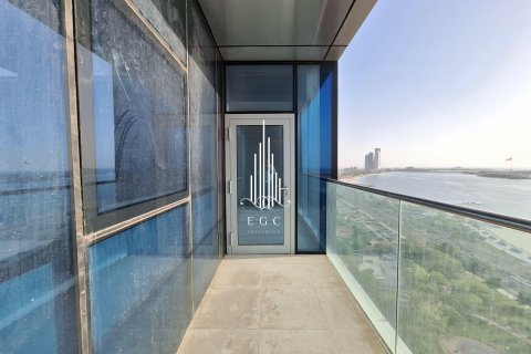 Снять в аренду квартиру в Corniche Road, Абу-Даби, ОАЭ 3 спальни, 227.6м2, № 482201 - фото 3