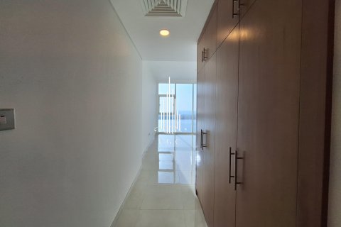 Снять в аренду квартиру в Corniche Road, Абу-Даби, ОАЭ 3 спальни, 227.6м2, № 482201 - фото 17