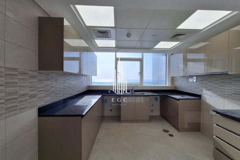 Снять в аренду квартиру в Corniche Road, Абу-Даби, ОАЭ 3 спальни, 227.6м2, № 482201 - фото 9