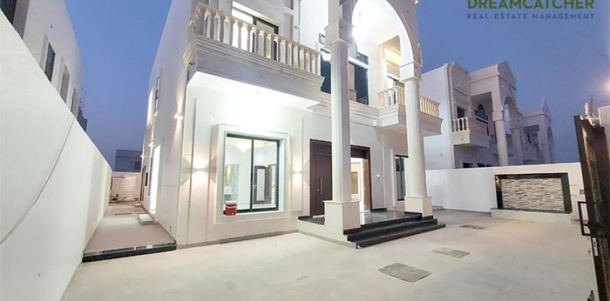 Vila v Al Helio, Ajman, SAE 5 ložnice, 362.3 m² Č.: 458975