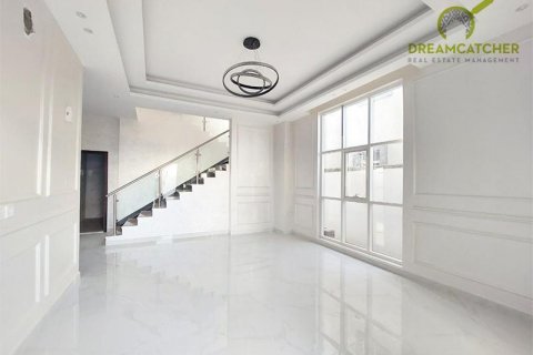 ویلا برای فروش در  Al Yasmeen، Ajman، امارات متحده عربی  5 خوابه ، 278.7 متر مربع ، شماره 458977 - تصویر 3