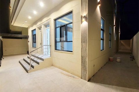 Vila v Al Yasmeen, Ajman, SAE 5 ložnice, 325.2 m² Č.: 458979 - fotografie 2