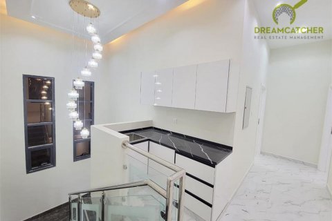 Vila v Al Yasmeen, Ajman, SAE 5 ložnice, 325.2 m² Č.: 458979 - fotografie 9