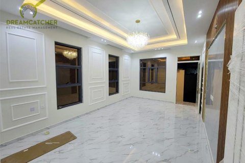 Vila v Al Yasmeen, Ajman, SAE 5 ložnice, 325.2 m² Č.: 458979 - fotografie 7