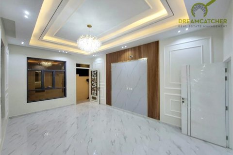 Vila v Al Yasmeen, Ajman, SAE 5 ložnice, 325.2 m² Č.: 458979 - fotografie 3