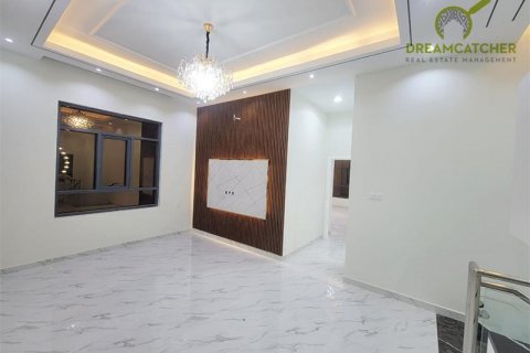 Vila v Al Yasmeen, Ajman, SAE 5 ložnice, 325.2 m² Č.: 458979 - fotografie 12