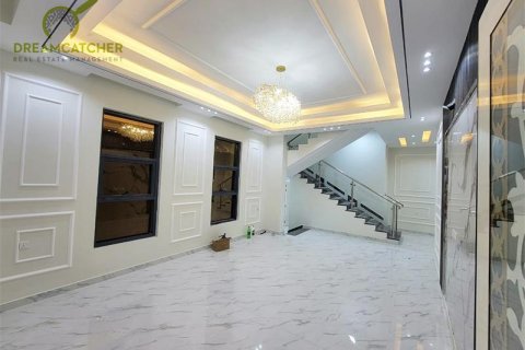 Vila v Al Yasmeen, Ajman, SAE 5 ložnice, 325.2 m² Č.: 458979 - fotografie 8