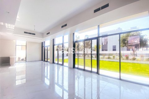 Вилла Al Furjan, Дубай, БАӘ-да 5 жатын бөлмелер, 668 м² № 626451 - фото 3